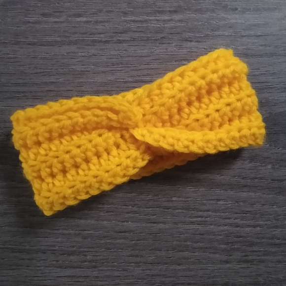 Yellow baby headband, handmade crochet ear warmer, mustard yellow earwarmer - Picture 2 of 7